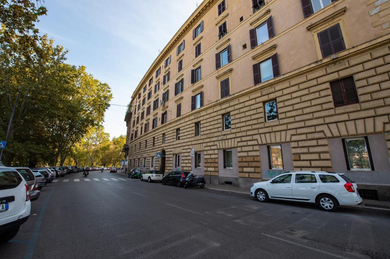 Gasthof Lungotevere Ripa 2*