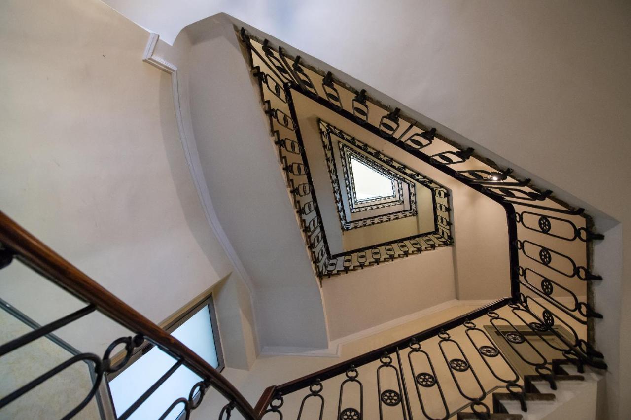 Gasthof Lungotevere Ripa 2*